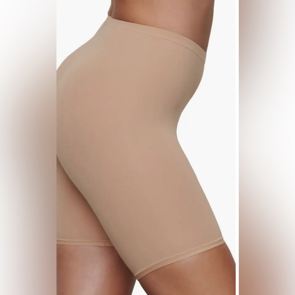 Skims Fits Everybody Bike Short - Picture 3 of 8